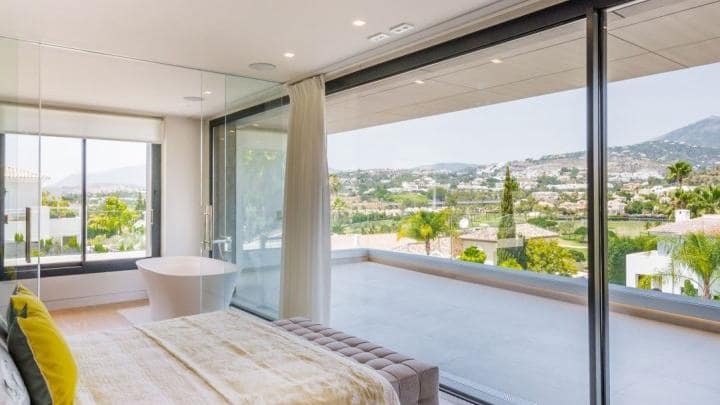 Chalet de 5 habitaciones en Marbella en venta con piscina garaje - 3.500.000 € (Ref: 10001595)