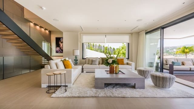 5 sypialnia Willa na sprzedaż w Marbella z basenem garażem - 3 500 000 € (Ref: 10001595)