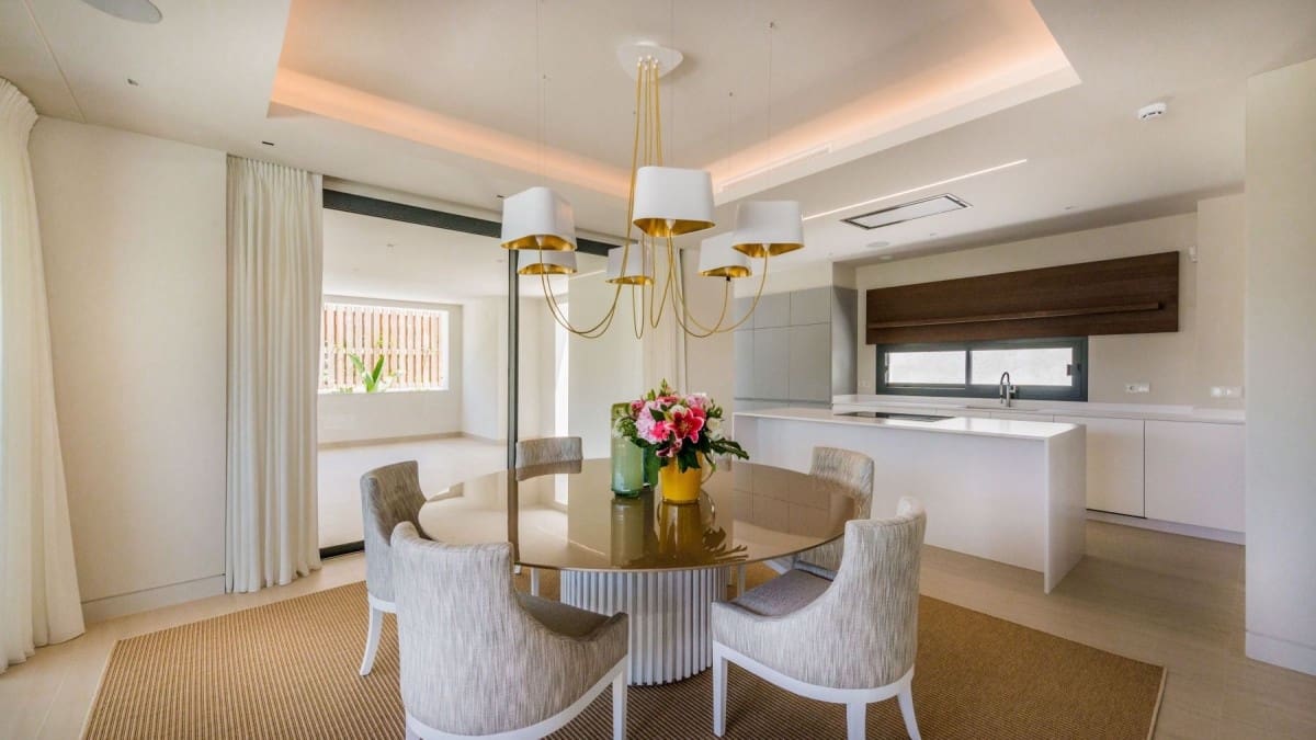 Chalet de 5 habitaciones en Marbella en venta con piscina garaje - 3.500.000 € (Ref: 10001595)