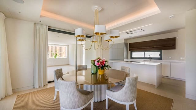 5 sypialnia Willa na sprzedaż w Marbella z basenem garażem - 3 500 000 € (Ref: 10001595)
