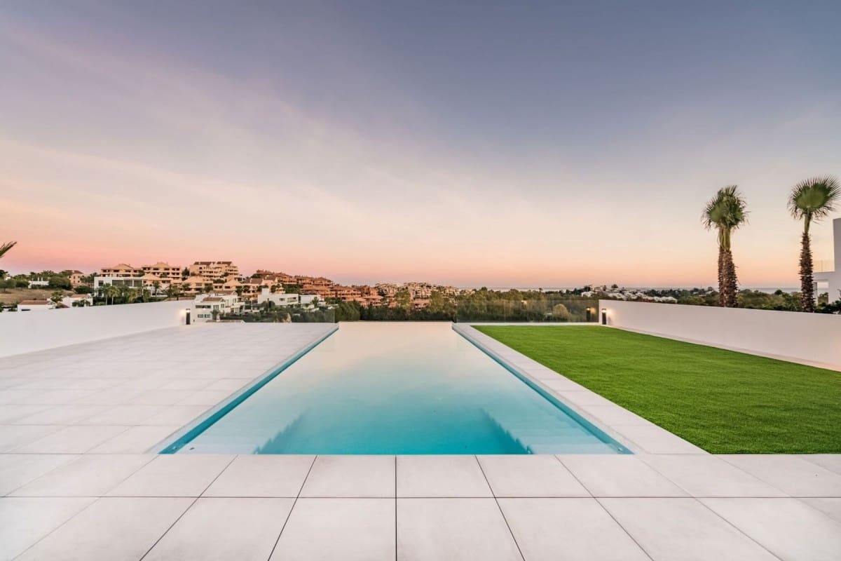 5 quarto Moradia para venda em Marbella com piscina garagem - 3 300 000 € (Ref: 10001597)