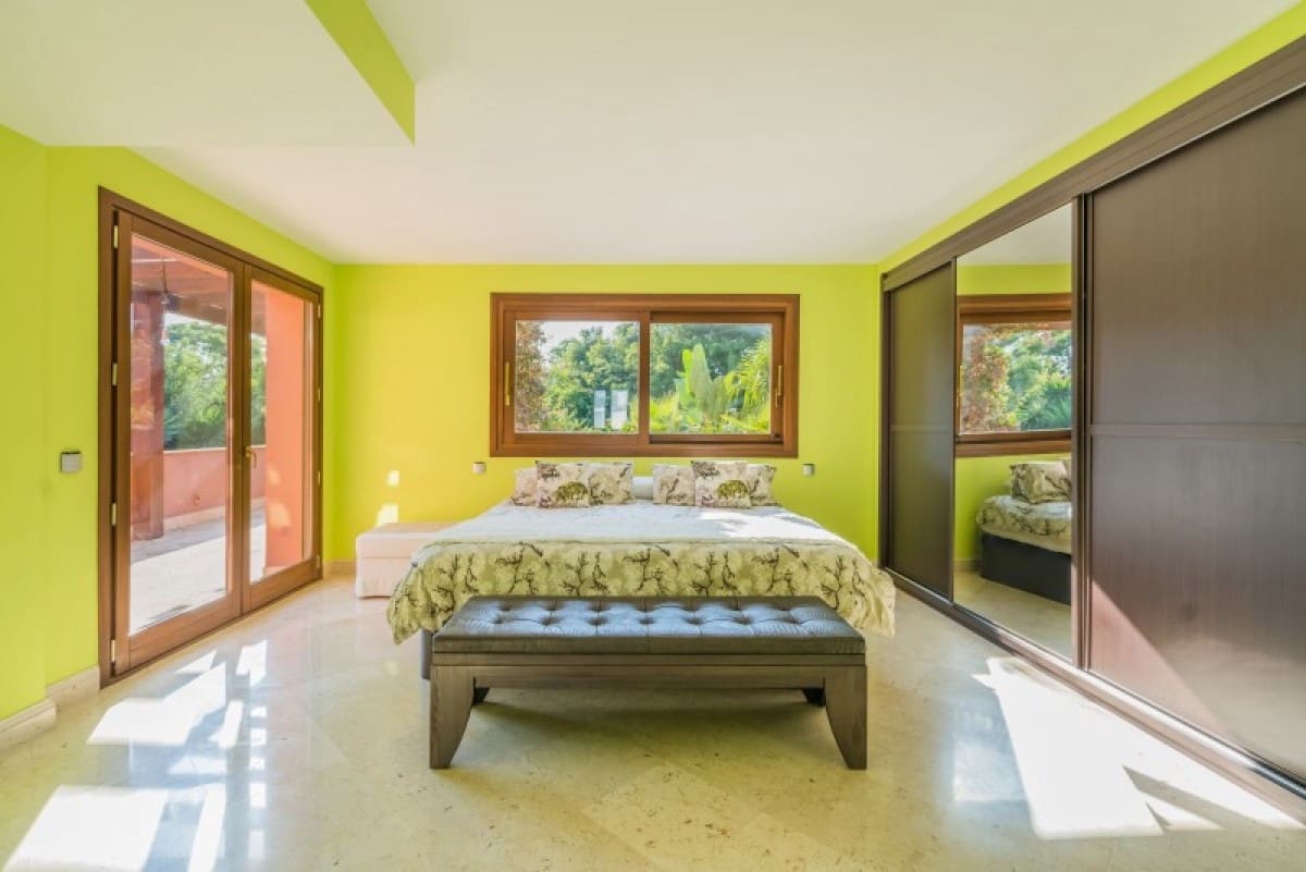 6 sypialnia Willa na sprzedaż w Golden Mile z basenem garażem - 2 890 000 € (Ref: 10001599)
