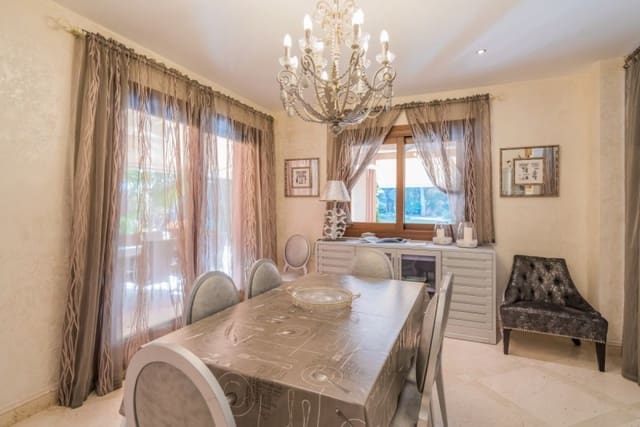 6 soverom Villa til salgs i Golden Mile, Marbella med svømmebasseng garasje - € 2 890 000 (Ref: 10001599)