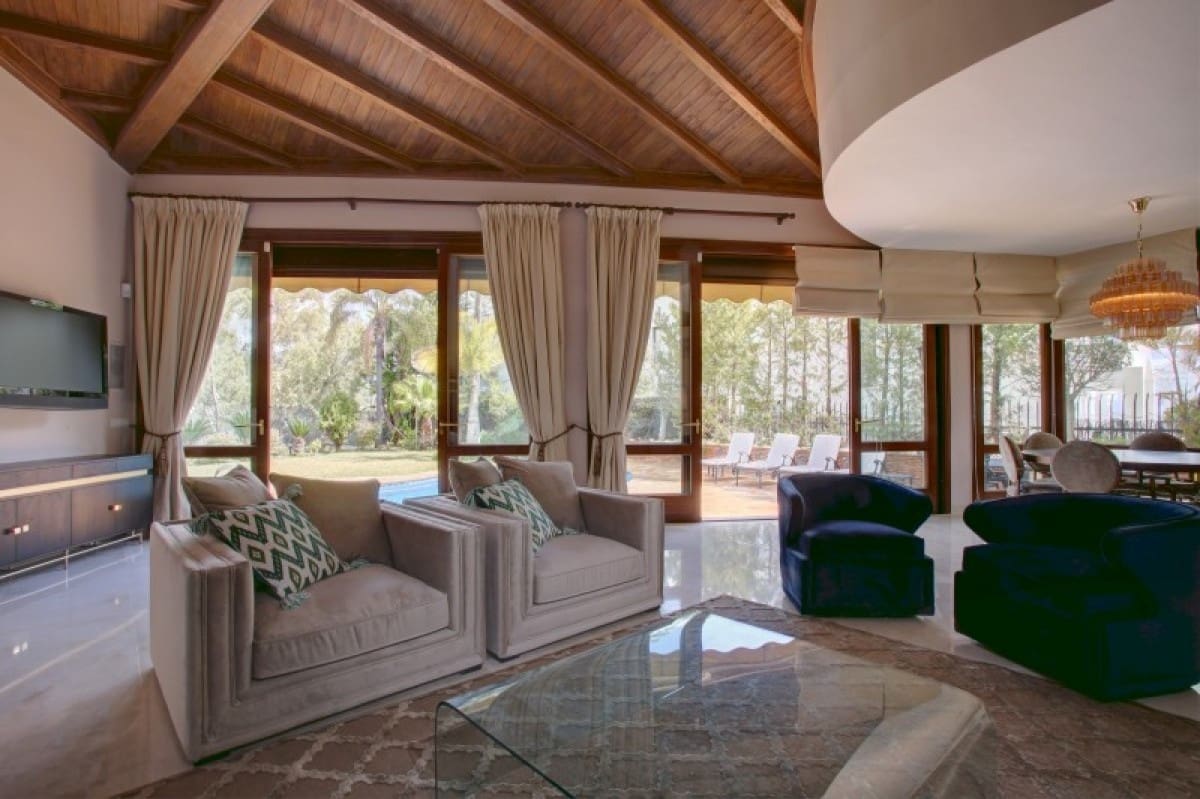 4 sovrum Villa till salu i Benahavis med pool garage - 1 325 000 € (Ref: 10001600)