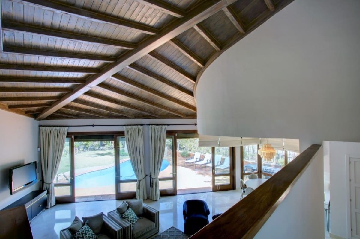 4 sovrum Villa till salu i Benahavis med pool garage - 1 325 000 € (Ref: 10001600)