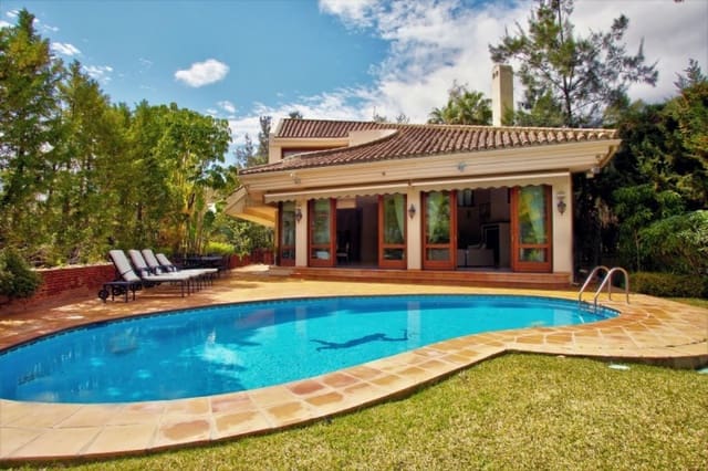 Chalet de 4 habitaciones en Benahavís en venta con piscina garaje - 1.325.000 € (Ref: 10001600)