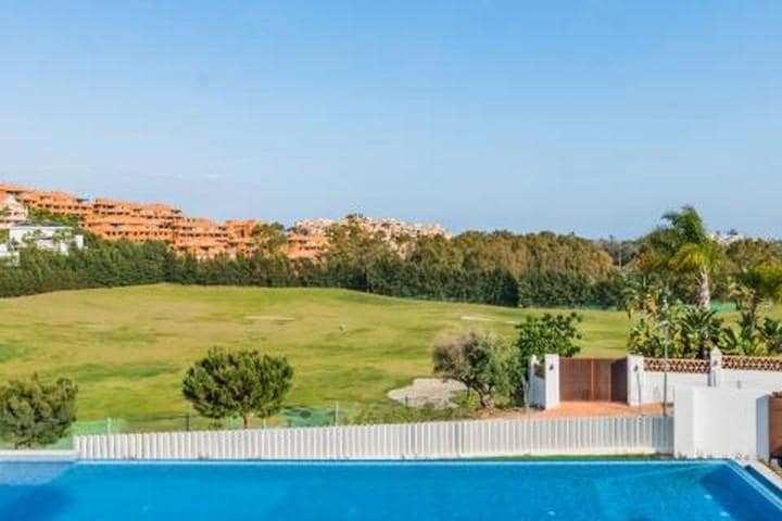 5 soveværelse Villa til salg i Benahavis med swimmingpool - € 2.650.000 (Ref: 10001601)