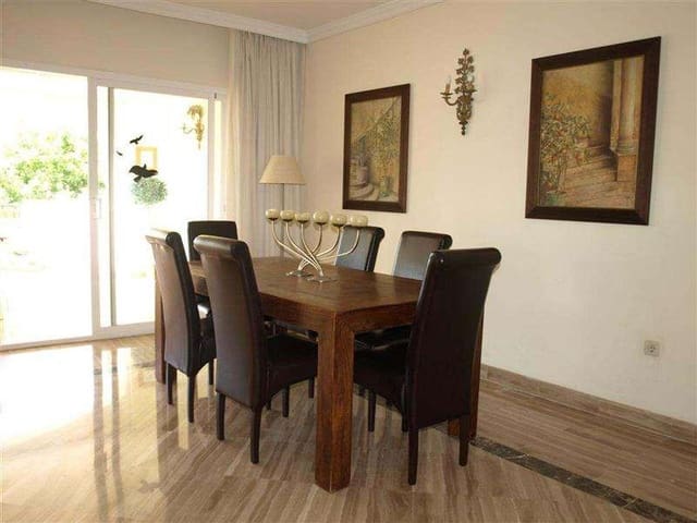 2 sypialnia Apartament na sprzedaż w Marbella z basenem garażem - 530 000 € (Ref: 10001603)
