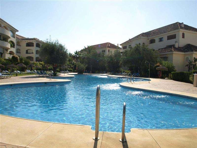 2 sypialnia Apartament na sprzedaż w Marbella z basenem garażem - 530 000 € (Ref: 10001603)
