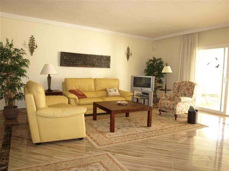 2 sypialnia Apartament na sprzedaż w Marbella z basenem garażem - 530 000 € (Ref: 10001603)