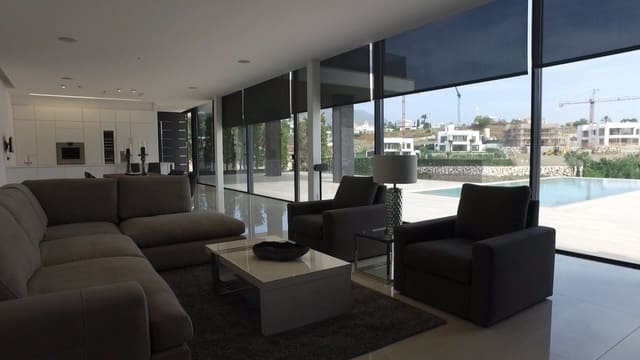 5 quarto Moradia para venda em Marbella com piscina garagem - 2 700 000 € (Ref: 10001606)