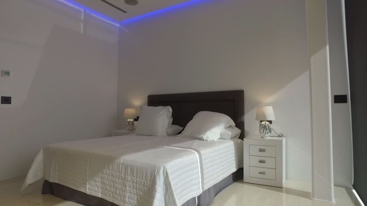 5 quarto Moradia para venda em Marbella com piscina garagem - 2 700 000 € (Ref: 10001606)