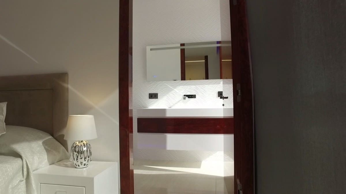 5 quarto Moradia para venda em Marbella com piscina garagem - 2 700 000 € (Ref: 10001606)