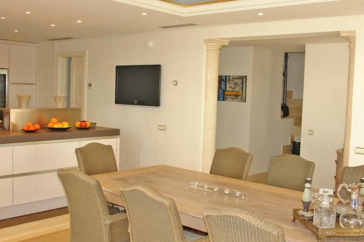 2 chambre Appartement à vendre à Marbella avec piscine garage - 1 695 000 € (Ref: 10001609)