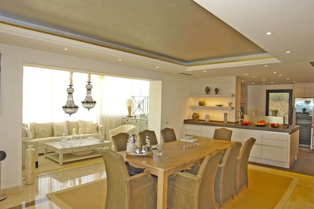 2 chambre Appartement à vendre à Marbella avec piscine garage - 1 695 000 € (Ref: 10001609)