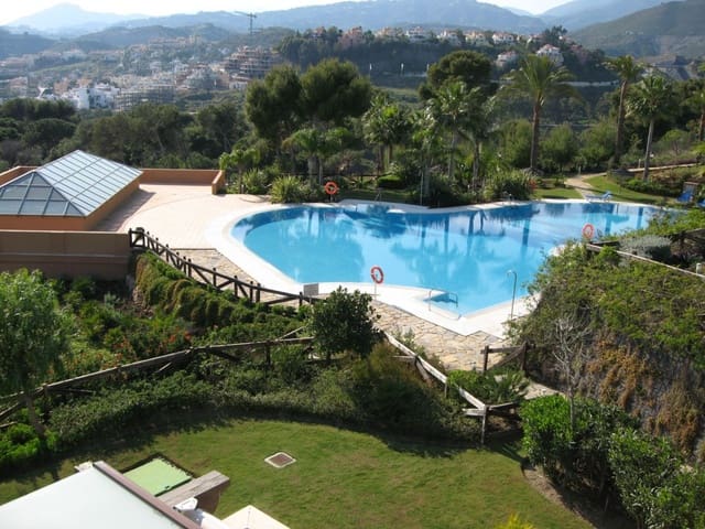 2 chambre Appartement à vendre à Marbella avec piscine garage - 1 695 000 € (Ref: 10001609)