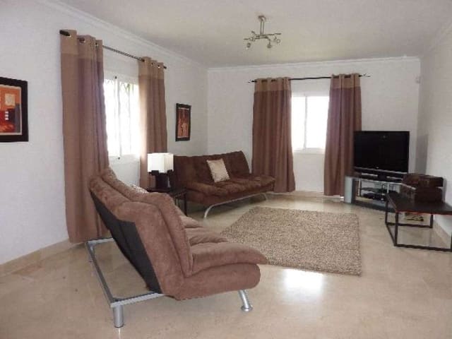 5 quarto Moradia para venda em Marbella com piscina garagem - 1 495 000 € (Ref: 10001612)