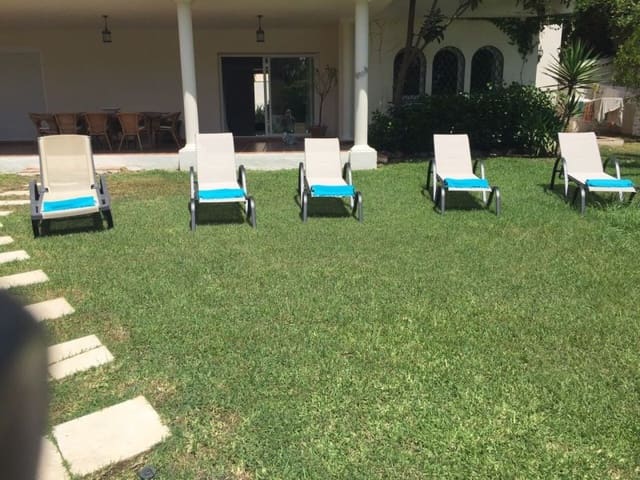 5 quarto Moradia para venda em Marbella com piscina garagem - 1 495 000 € (Ref: 10001612)