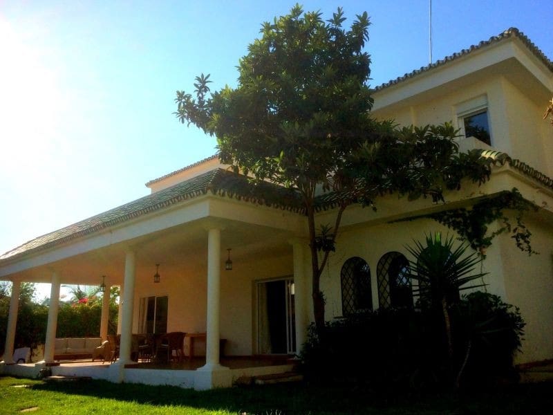 5 quarto Moradia para venda em Marbella com piscina garagem - 1 495 000 € (Ref: 10001612)