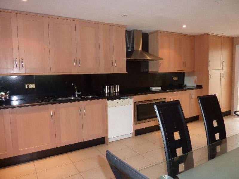 5 quarto Moradia para venda em Marbella com piscina garagem - 1 495 000 € (Ref: 10001612)