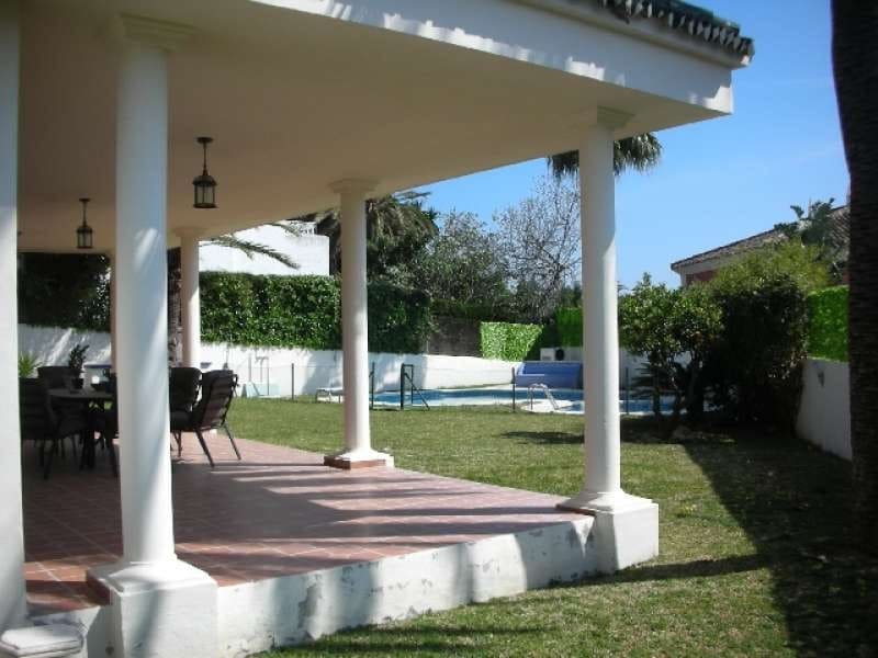 5 quarto Moradia para venda em Marbella com piscina garagem - 1 495 000 € (Ref: 10001612)