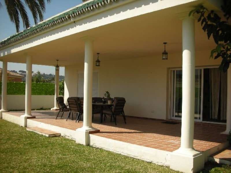 5 quarto Moradia para venda em Marbella com piscina garagem - 1 495 000 € (Ref: 10001612)