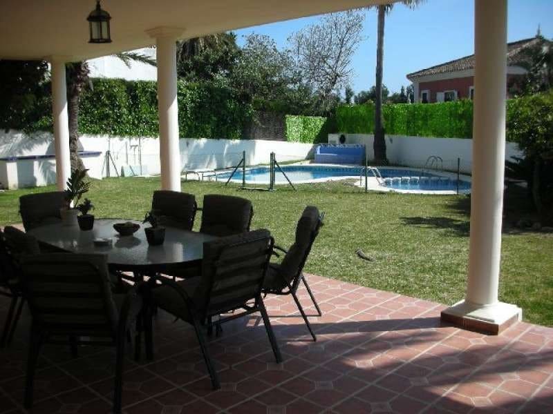 5 quarto Moradia para venda em Marbella com piscina garagem - 1 495 000 € (Ref: 10001612)