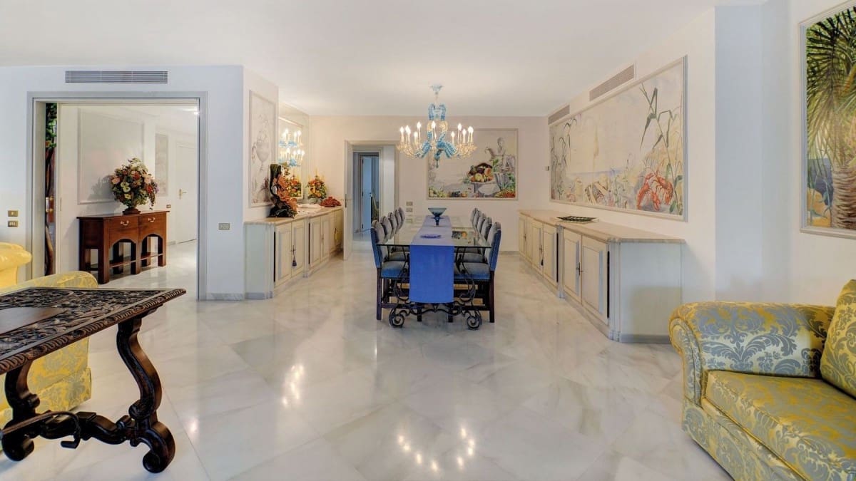 5 sypialnia Apartament na sprzedaż w Marbella z basenem garażem - 2 495 000 € (Ref: 10001613)