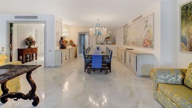 5 sypialnia Apartament na sprzedaż w Marbella z basenem garażem - 2 495 000 € (Ref: 10001613)