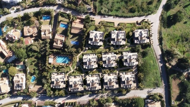4 Zimmer Villa zu verkaufen in Marbella mit Pool Garage - 1.720.000 € (Ref: 10001615)