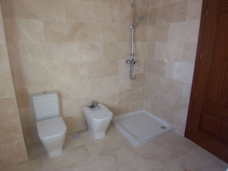 4 bedroom Villa for sale in Marbella with pool - € 1,200,000 (Ref: 10001617)