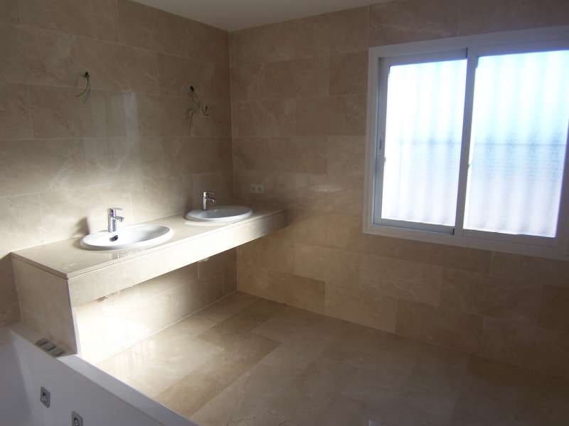 4 bedroom Villa for sale in Marbella with pool - € 1,200,000 (Ref: 10001617)