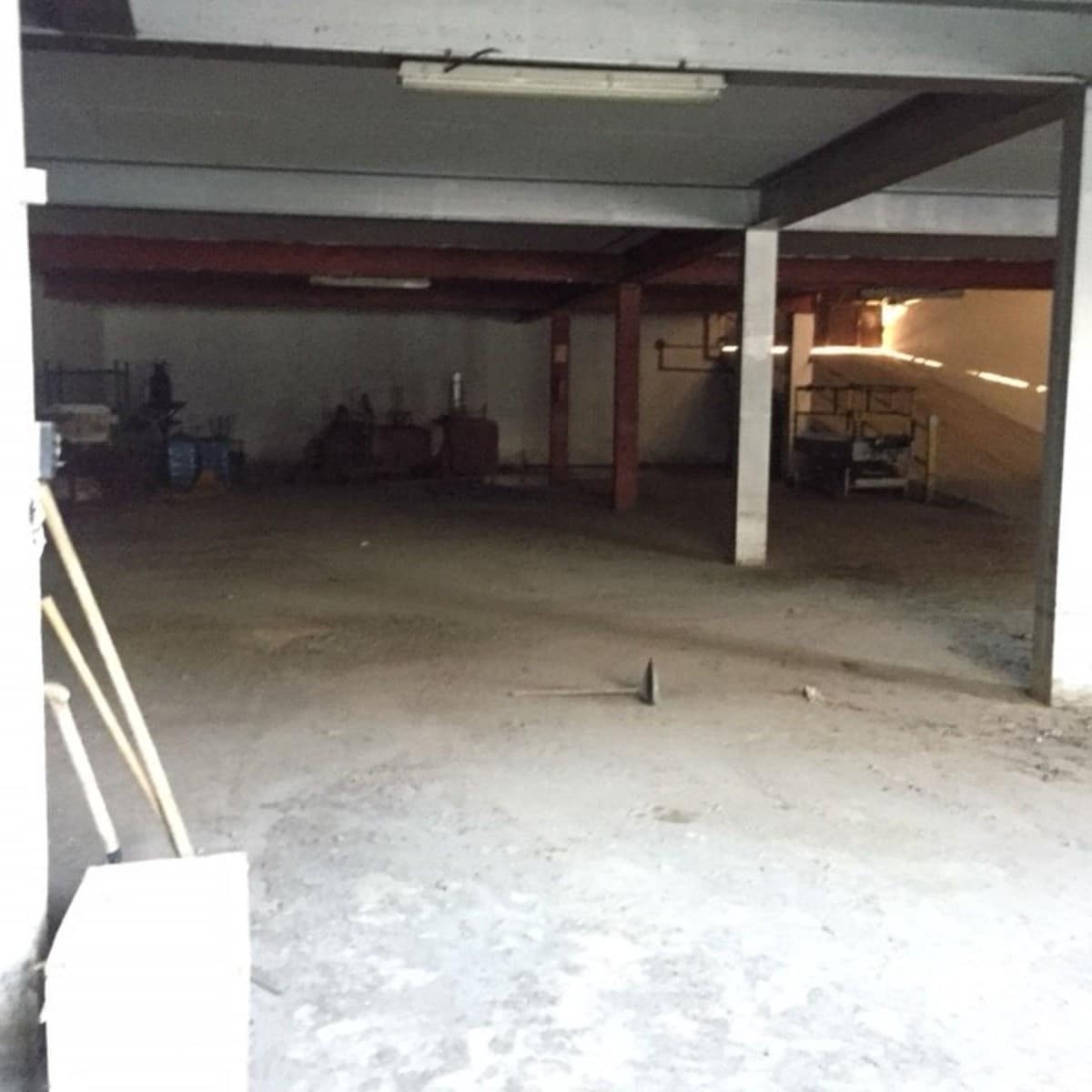 Komercyjne na sprzedaż w Nueva Andalucia z basenem - 975 000 € (Ref: 10001618)