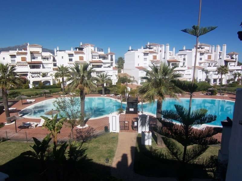 4 sovrum Takvåning till salu i Marbella med pool garage - 1 100 000 € (Ref: 10001619)