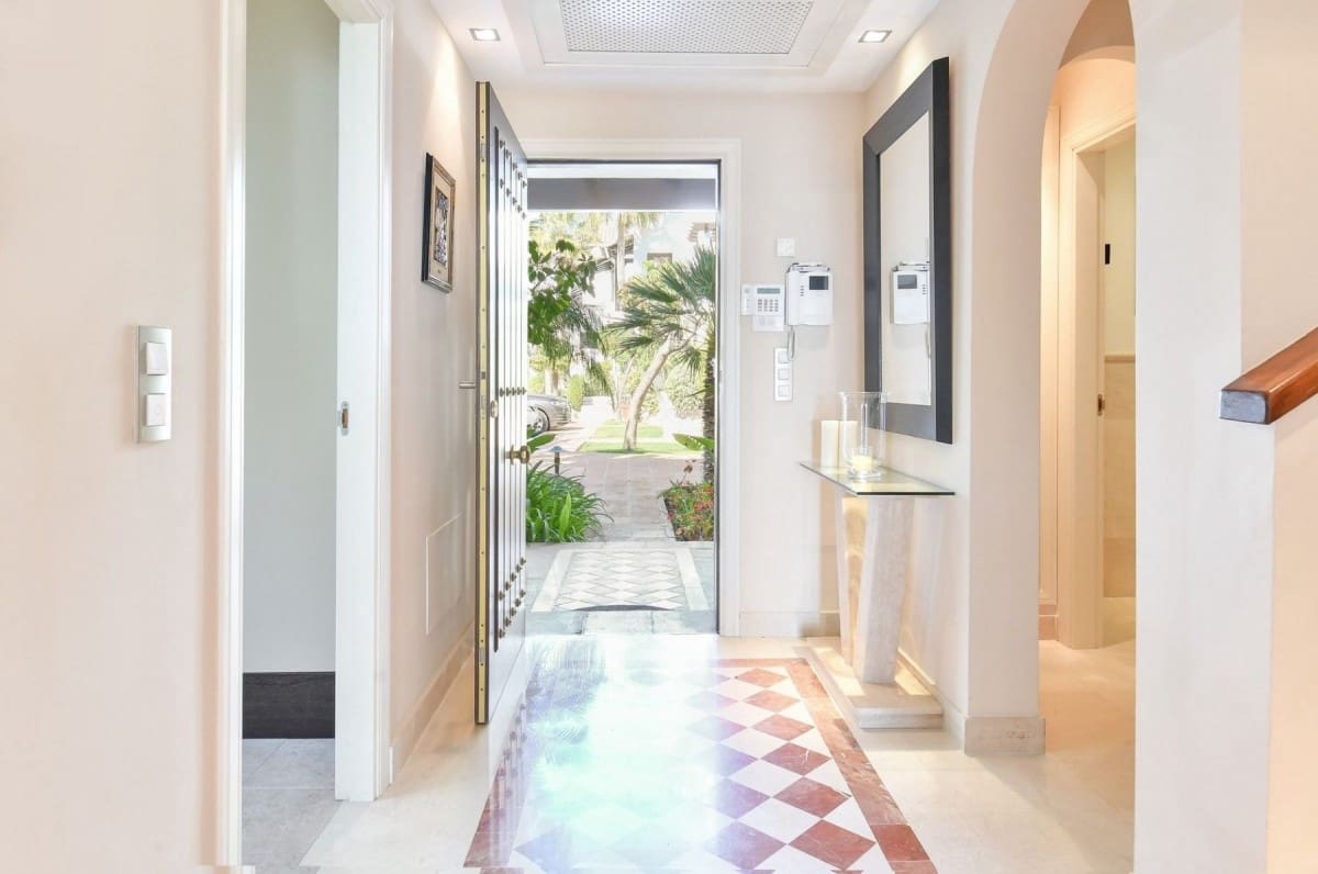 Casa de 3 habitaciones en Benahavís en venta con piscina garaje - 590.000 € (Ref: 10001620)