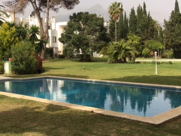 3 soveværelse Byhus til salg i Marbella med swimmingpool - € 339.000 (Ref: 10001623)