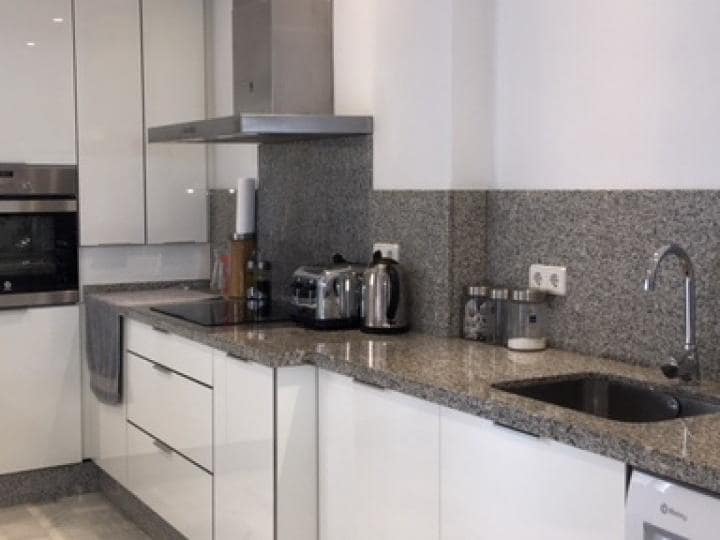 3 soveværelse Byhus til salg i Marbella med swimmingpool - € 339.000 (Ref: 10001623)