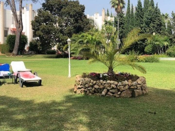 3 soveværelse Byhus til salg i Marbella med swimmingpool - € 339.000 (Ref: 10001623)