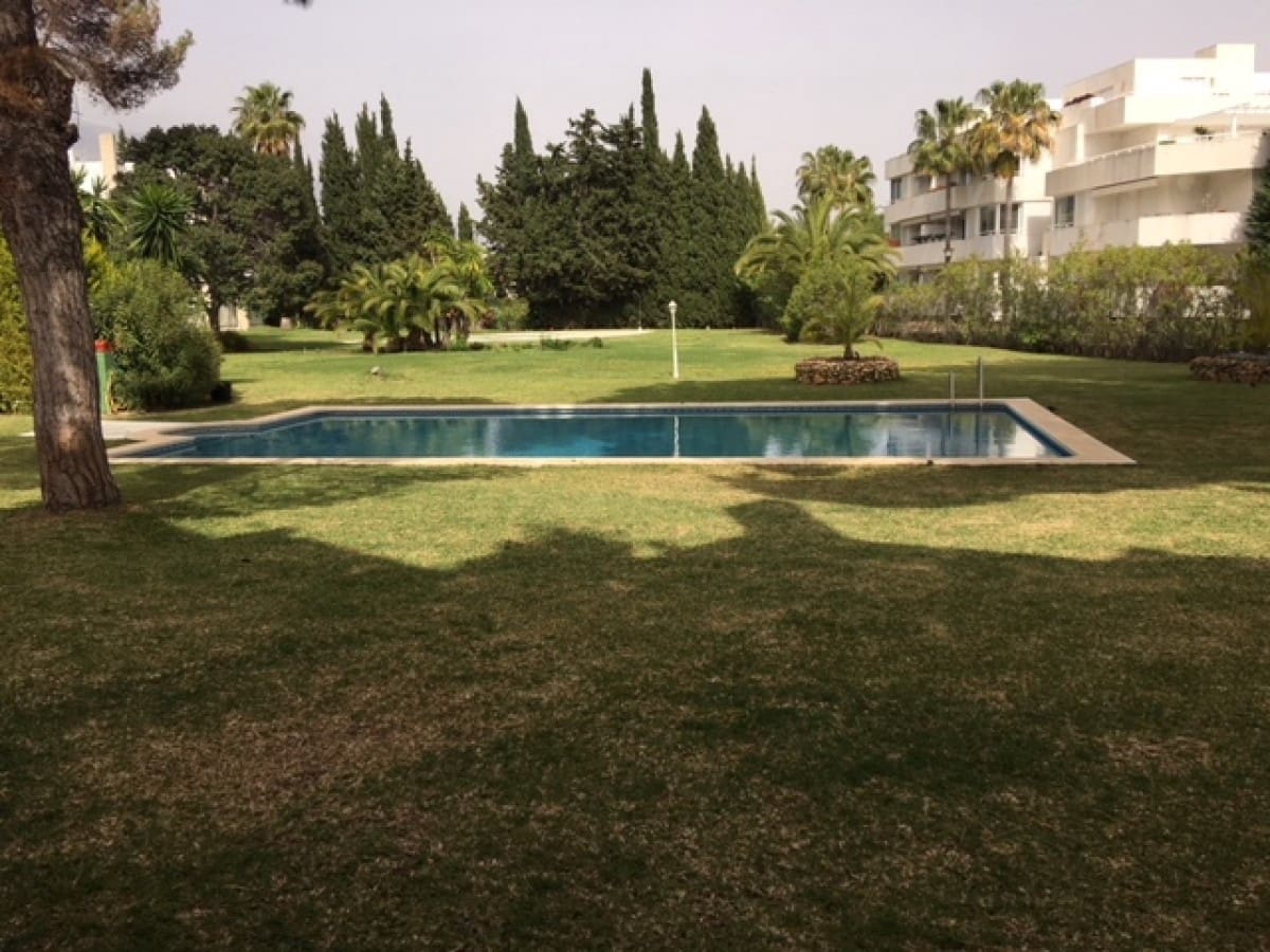 3 soveværelse Byhus til salg i Marbella med swimmingpool - € 339.000 (Ref: 10001623)
