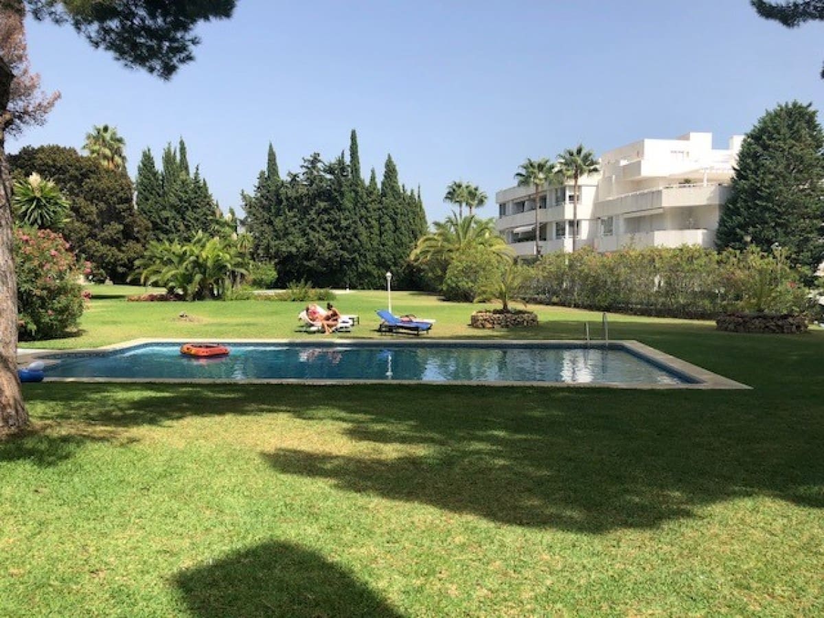 3 soveværelse Byhus til salg i Marbella med swimmingpool - € 339.000 (Ref: 10001623)