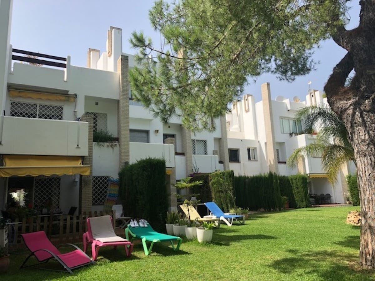3 soveværelse Byhus til salg i Marbella med swimmingpool - € 339.000 (Ref: 10001623)