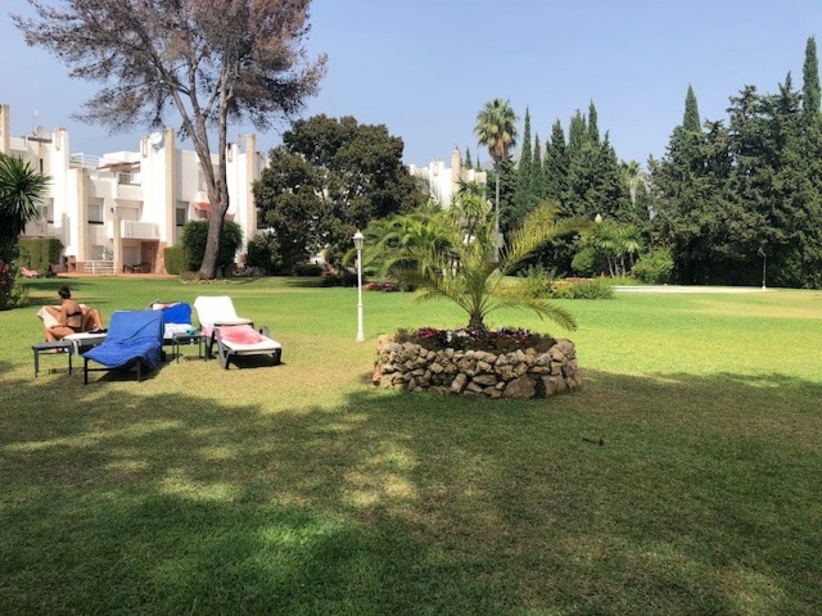 3 soveværelse Byhus til salg i Marbella med swimmingpool - € 339.000 (Ref: 10001623)