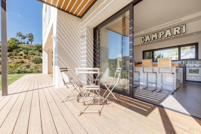5 bedroom Villa for sale in Benahavís with pool garage - € 2,795,000 (Ref: 10001624)