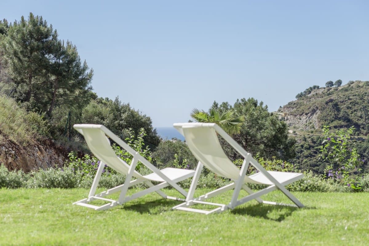 5 bedroom Villa for sale in Benahavis with pool garage - € 2,795,000 (Ref: 10001624)