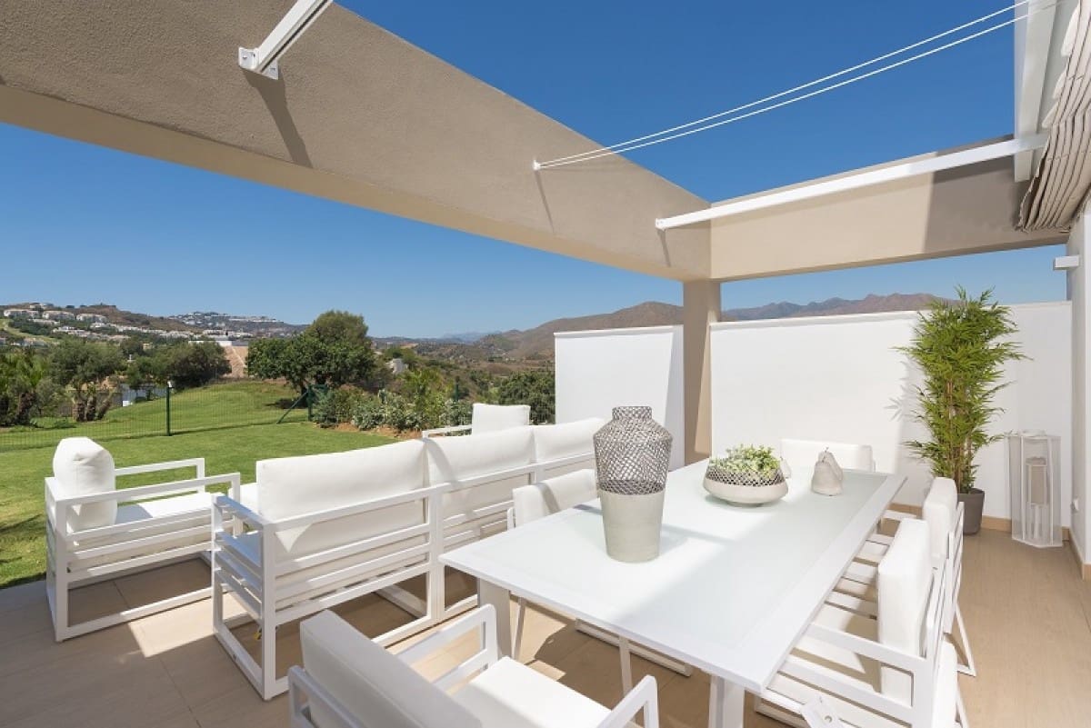 3 soverom Hus til salgs i Mijas med svømmebasseng garasje - € 365 000 (Ref: 10001626)