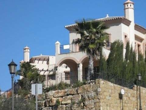 3 quarto Moradia para venda em Marbella com piscina garagem - 750 000 € (Ref: 10001628)