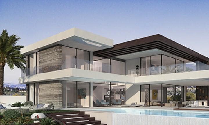 Chalet de 4 habitaciones en Estepona en venta con piscina garaje - 1.075.000 € (Ref: 10001630)
