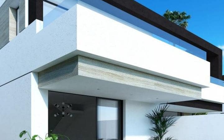 Chalet de 4 habitaciones en Marbella en venta con piscina garaje - 389.000 € (Ref: 10001634)