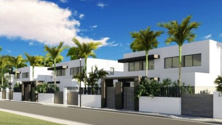 Chalet de 4 habitaciones en Marbella en venta con piscina garaje - 389.000 € (Ref: 10001634)