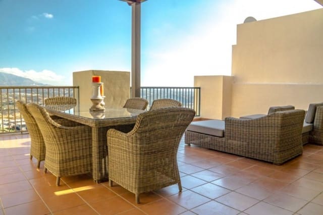 2 soveværelse Penthouse til salg i La Cala de Mijas, Mijas med swimmingpool garage - € 305.000 (Ref: 10001641)